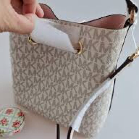 MICHAEL MICHAEL KORS Suri Small Logo Crossbody Bag - Picture 4 of 12